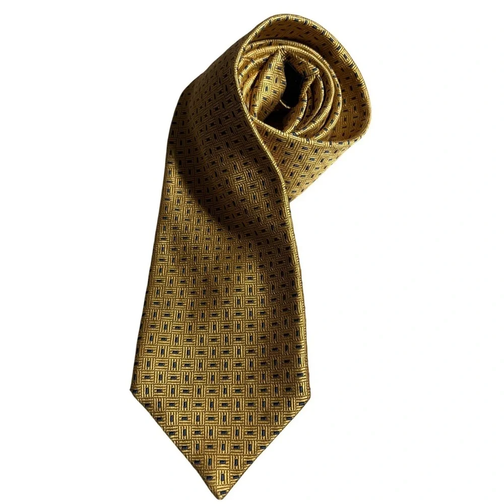 Brooks Brothers Makers Silk Tie Gold Navy Geometric Basketweave Hand Made USA‎